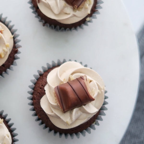 Kinder Bueno Cupcakes, Online Bakery